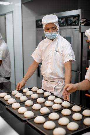 廣蓮申南京首店开业!“请宁吃糕”火爆全城