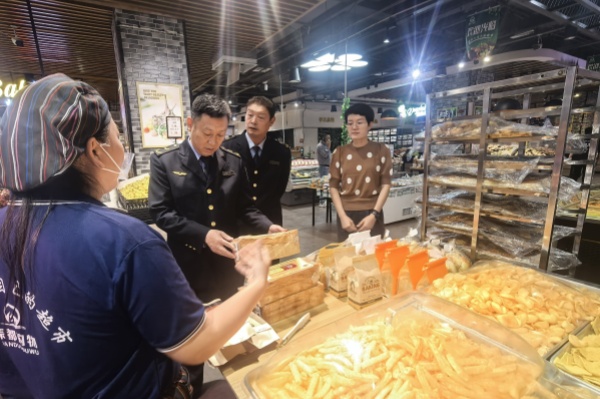 三_副本.jpg 三_副本.jpg